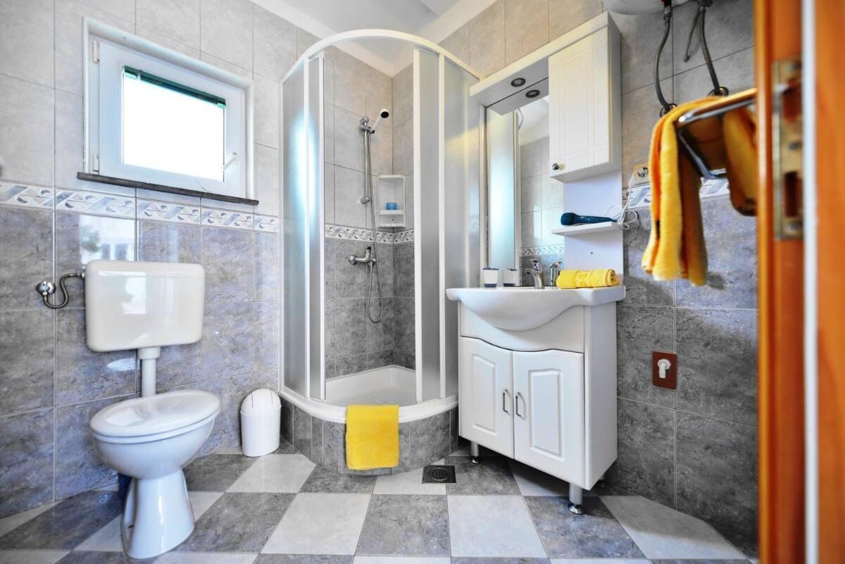Apartments Katarina Bol Ngoại thất bức ảnh