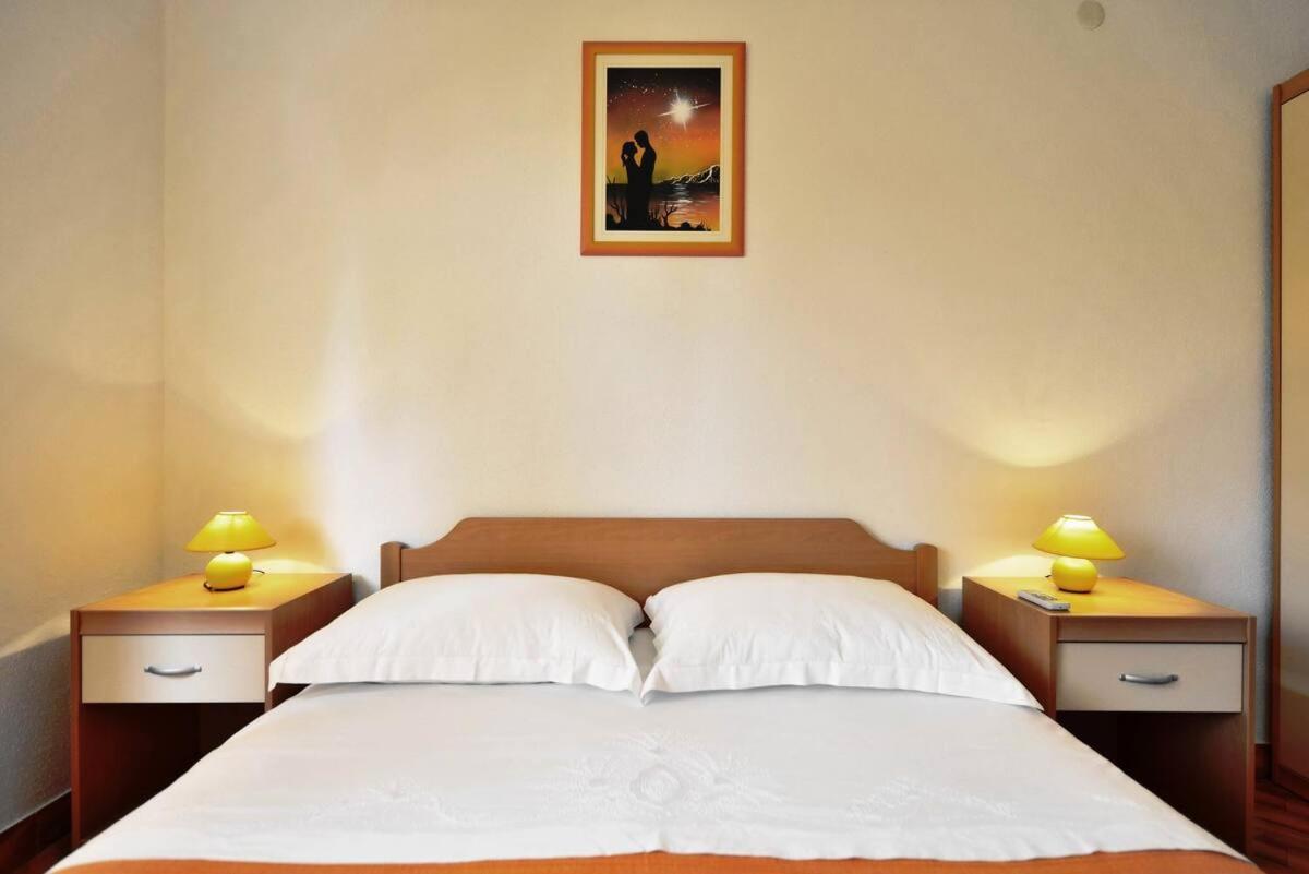 Apartments Katarina Bol Ngoại thất bức ảnh