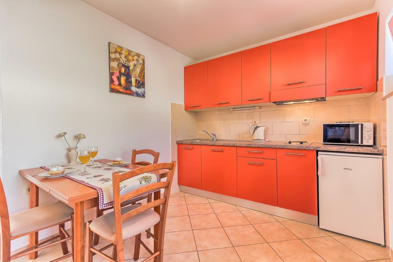 Apartments Katarina Bol Ngoại thất bức ảnh