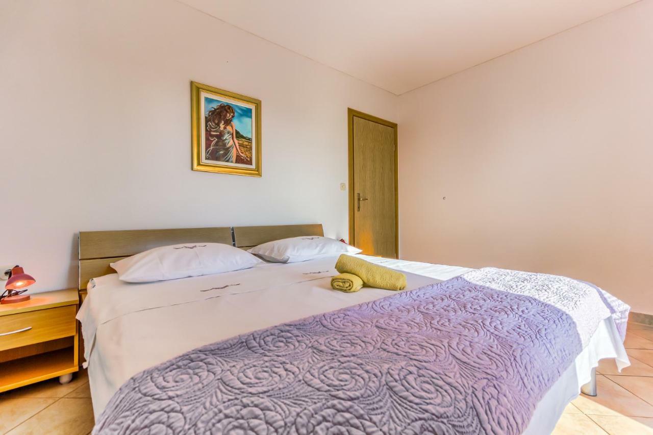 Apartments Katarina Bol Ngoại thất bức ảnh